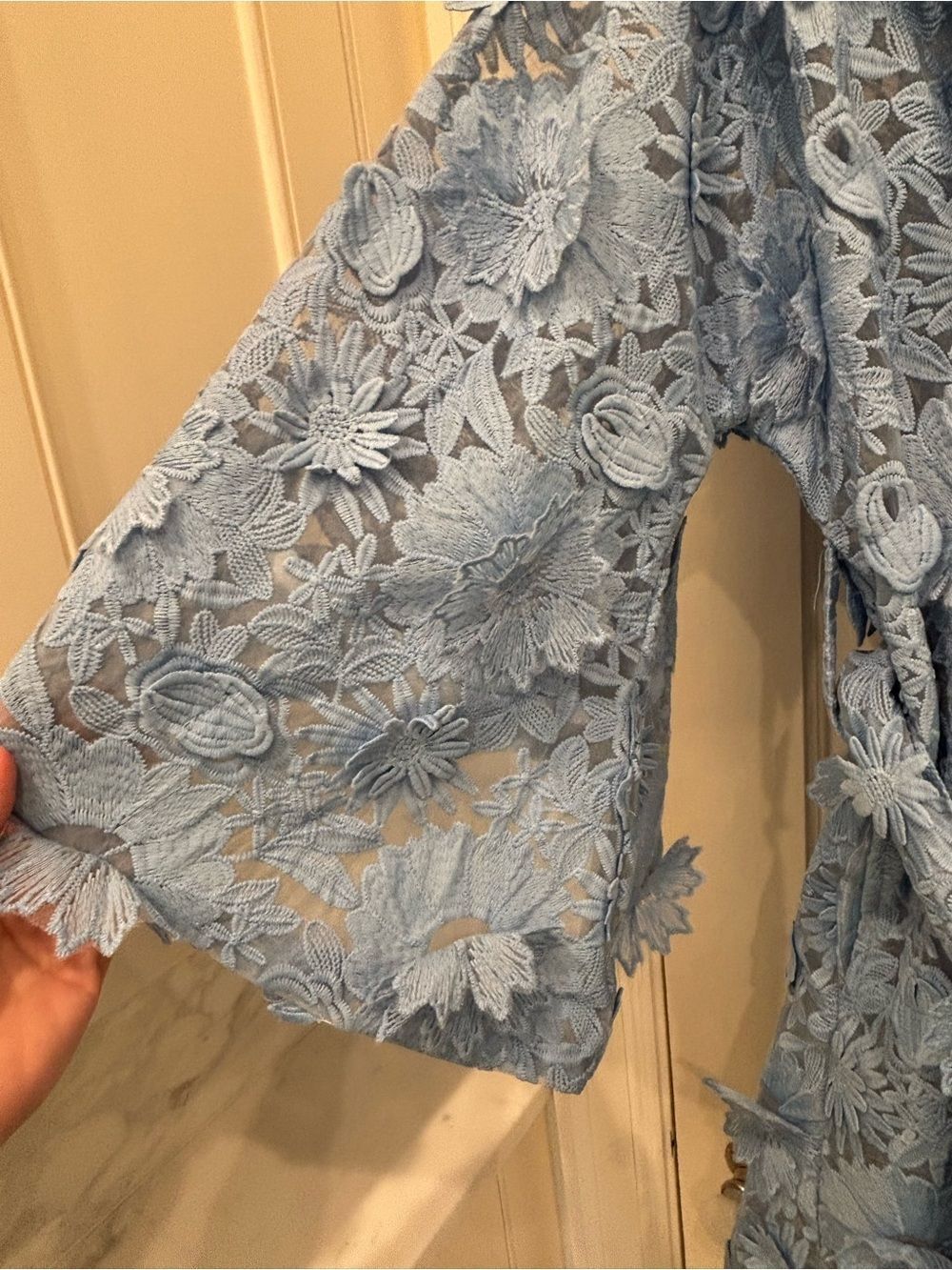 NWT La Vie Style House floral-lace wrap-front dress in light blue - Picture 5 of 7